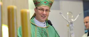 Prymas: system, w którym uczeń może nie uczestniczyć w lekcjach religii lub etyki, jest demoralizujący - zdjęcie główne