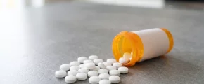 Handel fentanylem, nielegalna amunicja. Akt oskarżenia wobec Konrada K.  - zdjęcie główne