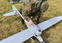 Nocne loty i praca pod presją - ćwiczyli obsługę dronów - zdjęcie główne