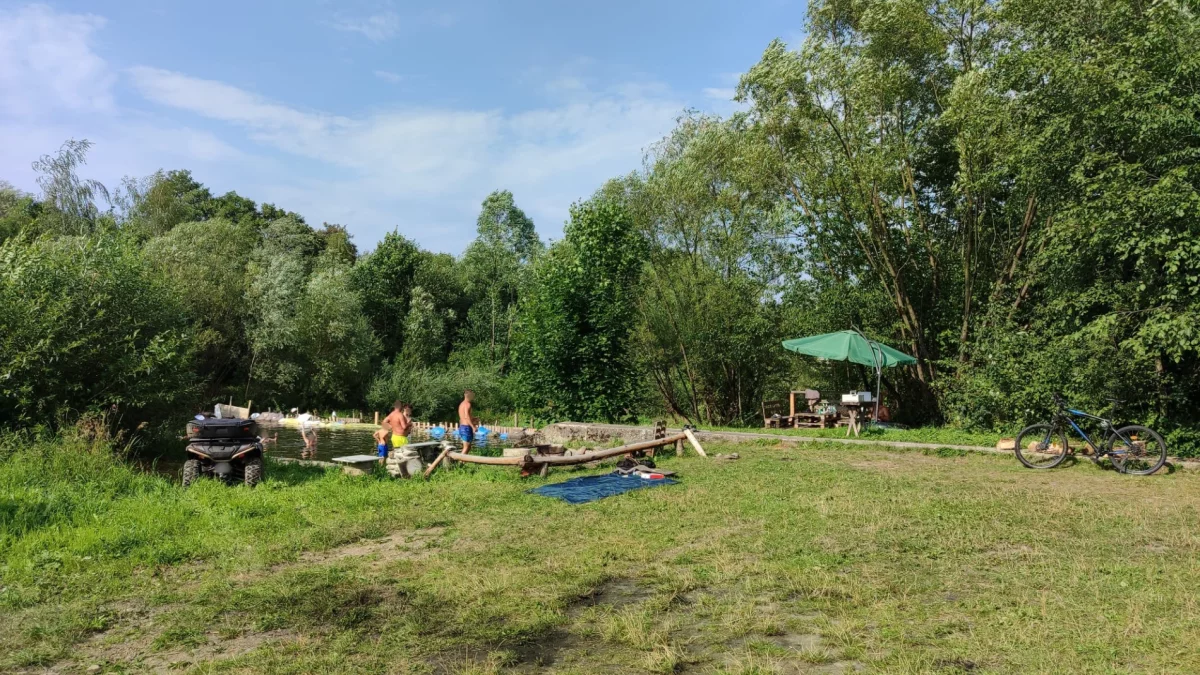 Zbudowali kąpielisko, RZGW rozebrało nielegalną tamę