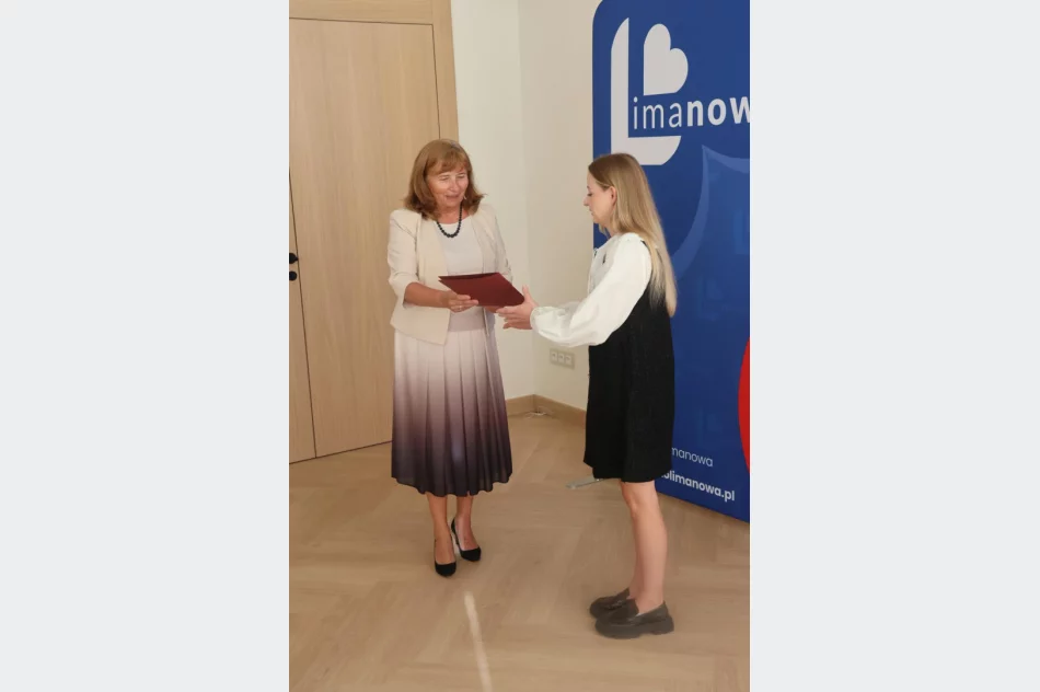 Nauczyciele z limanowskich szkół odebrali akty mianowania - zdjęcie 3