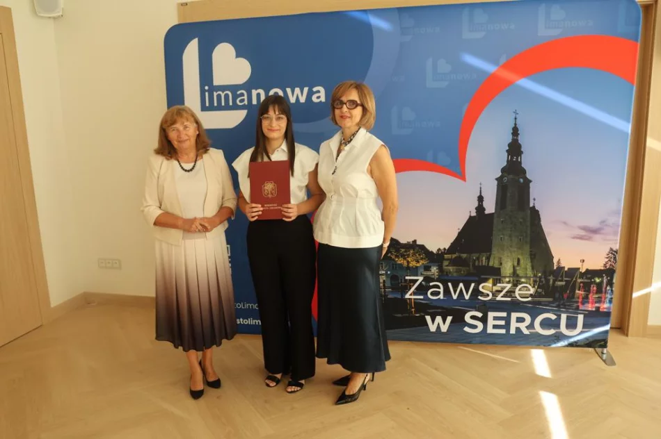 Nauczyciele z limanowskich szkół odebrali akty mianowania - zdjęcie 8