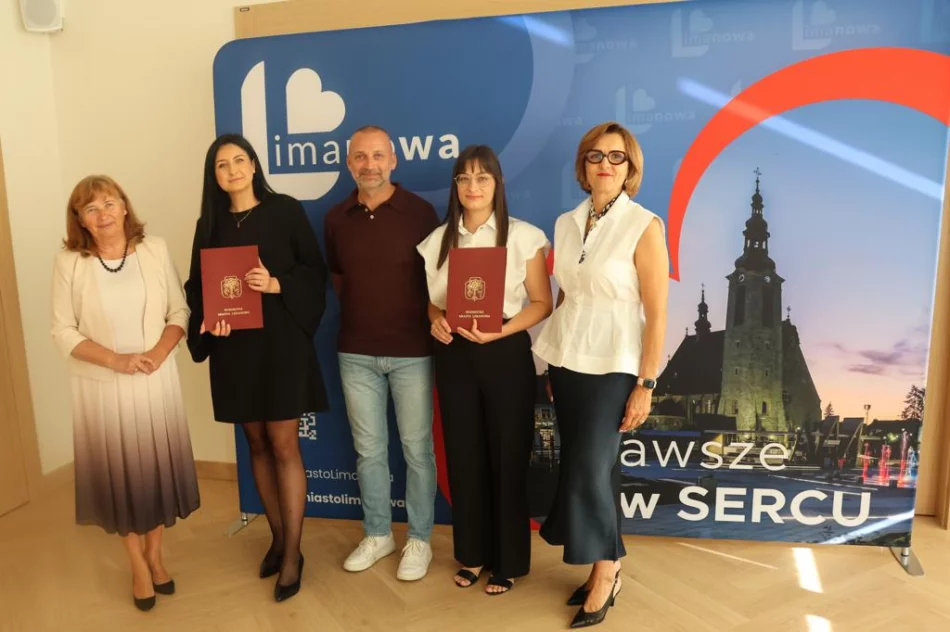 Nauczyciele z limanowskich szkół odebrali akty mianowania - zdjęcie 10