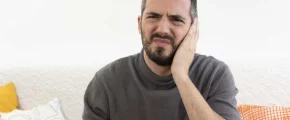Pulsowanie i stukanie w uchu – o czym mogą świadczyć te objawy? - zdjęcie główne