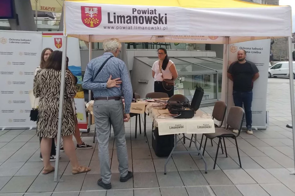 „Akademia OLiOC” na limanowskim rynku – praktyczna wiedza o bezpieczeństwie - zdjęcie 13