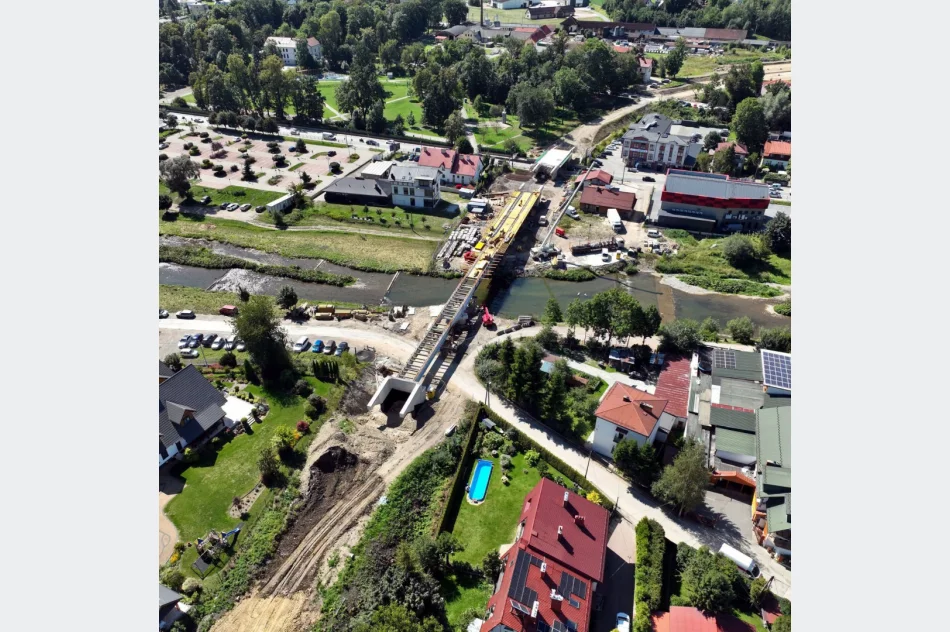 Konstrukcja już nad rzeką - zdjęcie 4