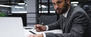 AI w małej firmie. Jakie narzędzia oszczędzają czas i dają przewagę nad konkurencją? - zdjęcie główne