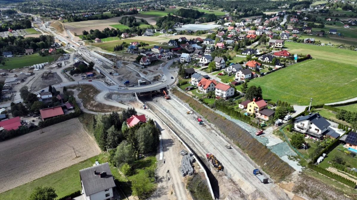 Budowa linii kolejowej nr 104 Męcina Mordarka plac budowy