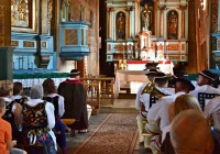 Pełny kościół i niespodziewani goście - zdjęcie główne
