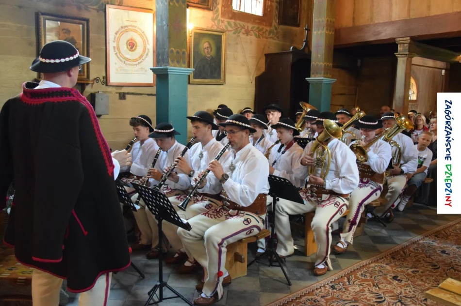 Pełny kościół i niespodziewani goście - zdjęcie 15