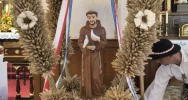 Parada traktorów i ozdoby na dożynkach - zdjęcie 5