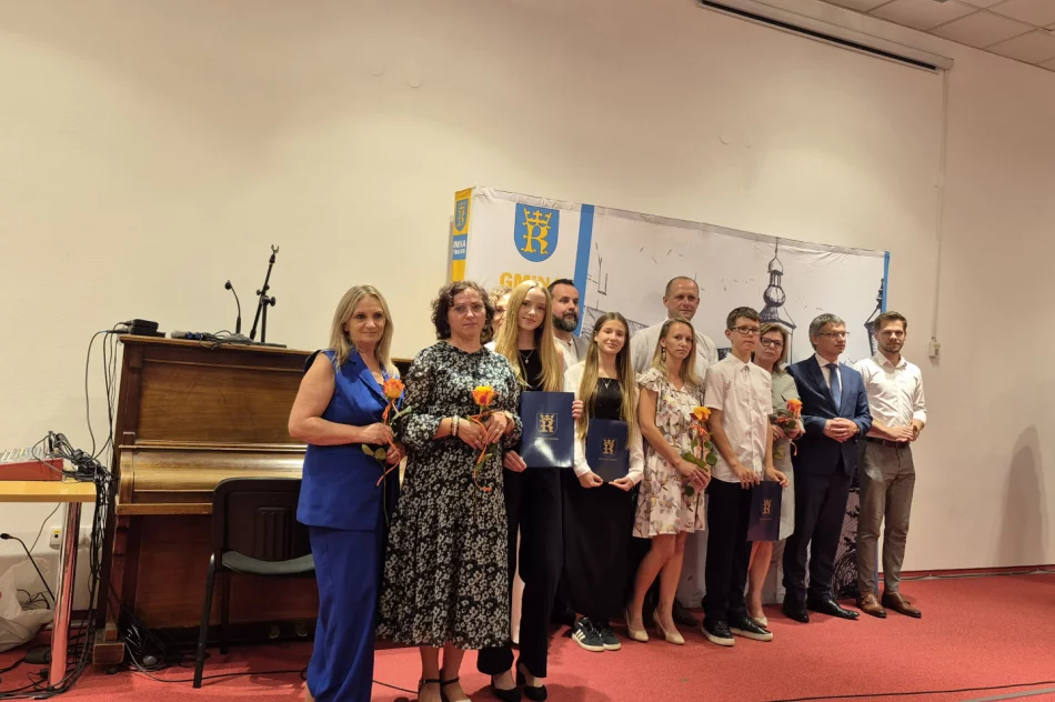 Stypendia dla najzdolniejszych przyznane - zdjęcie 4