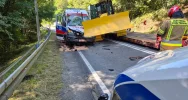 Zmiażdżona karetka, 3 osoby w szpitalu i zablokowana droga krajowa - zdjęcie 4