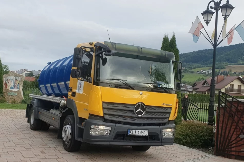 Woda święcona na wóz do szamba - zdjęcie 4