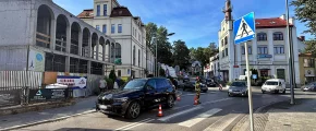 BMW potrąciło pieszą na pasach - mandat dla sprawczyni - zdjęcie główne