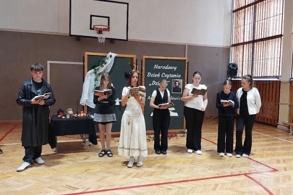 Narodowe Czytanie „Dziadów” Adama Mickiewicza w limanowskiej „Czwórce” - zdjęcie 6