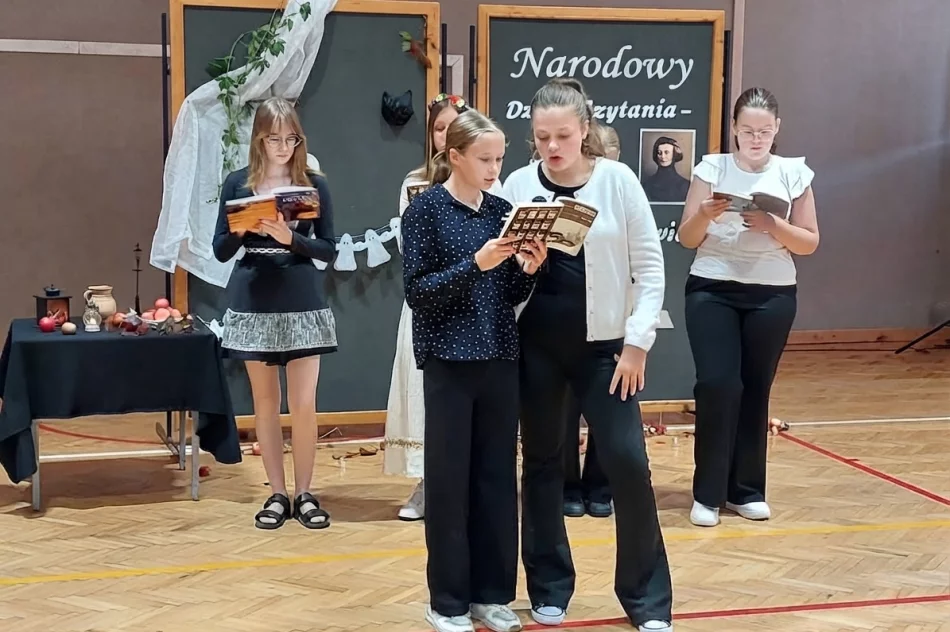 Narodowe Czytanie „Dziadów” Adama Mickiewicza w limanowskiej „Czwórce” - zdjęcie 7