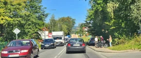Zderzenie auta z motocyklem na DW 965 - zdjęcie główne