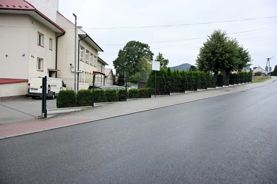 Odbiory prac remontowych przy szkołach podstawowych w Rupniowie, Pisarzowej oraz Kaninie - zdjęcie 3