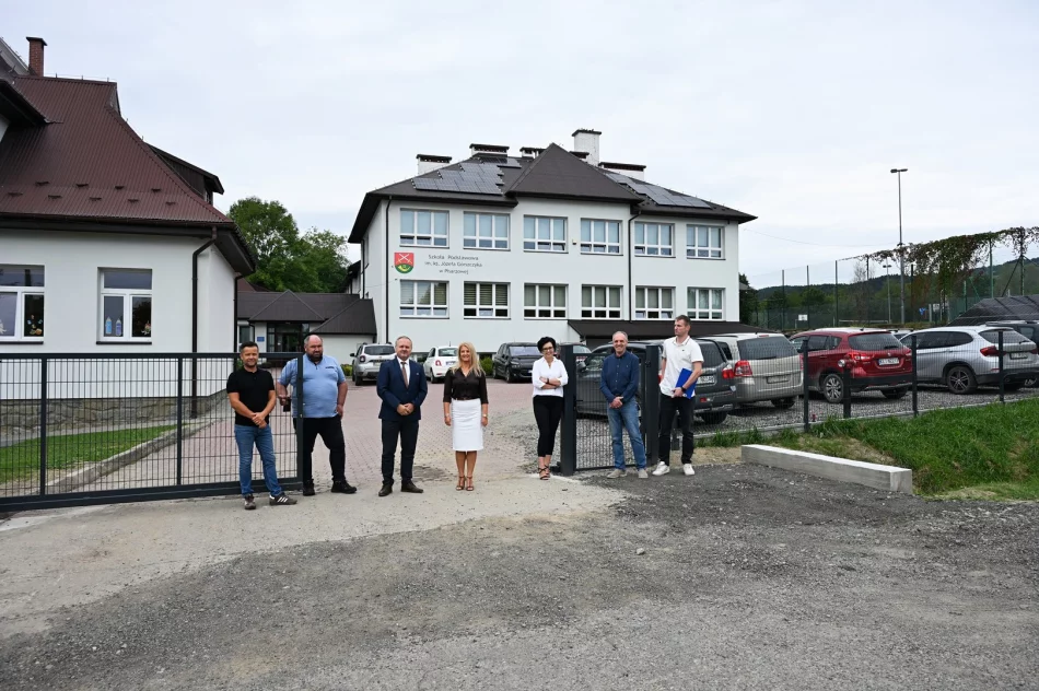 Odbiory prac remontowych przy szkołach podstawowych w Rupniowie, Pisarzowej oraz Kaninie - zdjęcie 15