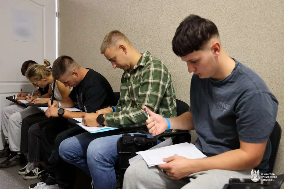 Ponad 80 kandydatów na szkolenie z 11 Małopolską Brygadą Obrony Terytorialnej    - zdjęcie 8