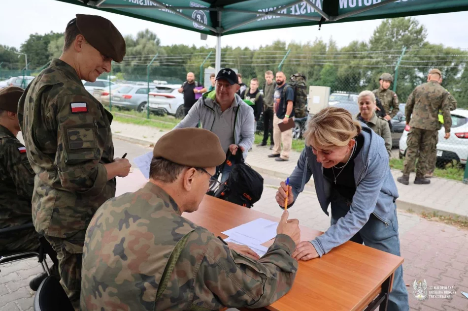 Ponad 80 kandydatów na szkolenie z 11 Małopolską Brygadą Obrony Terytorialnej    - zdjęcie 14