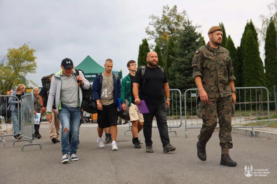 Ponad 80 kandydatów na szkolenie z 11 Małopolską Brygadą Obrony Terytorialnej    - zdjęcie 16