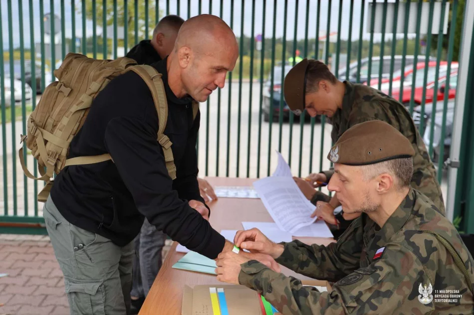 Ponad 80 kandydatów na szkolenie z 11 Małopolską Brygadą Obrony Terytorialnej    - zdjęcie 18