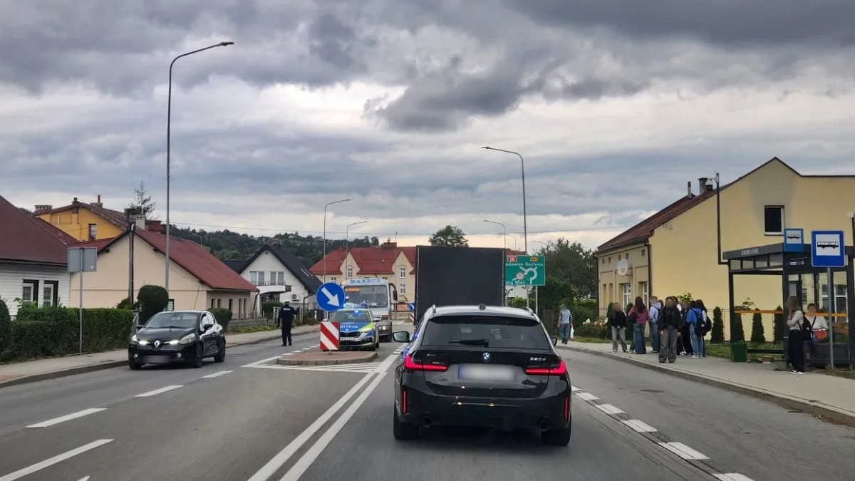 Trwają poszukiwania. Policja kontroluje autobusy