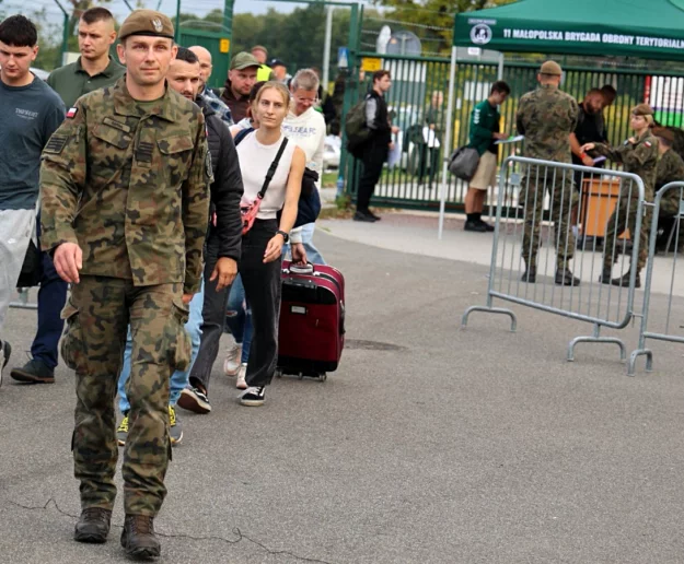 Ponad 80 rekrutów na poligonie  - zdjęcie główne