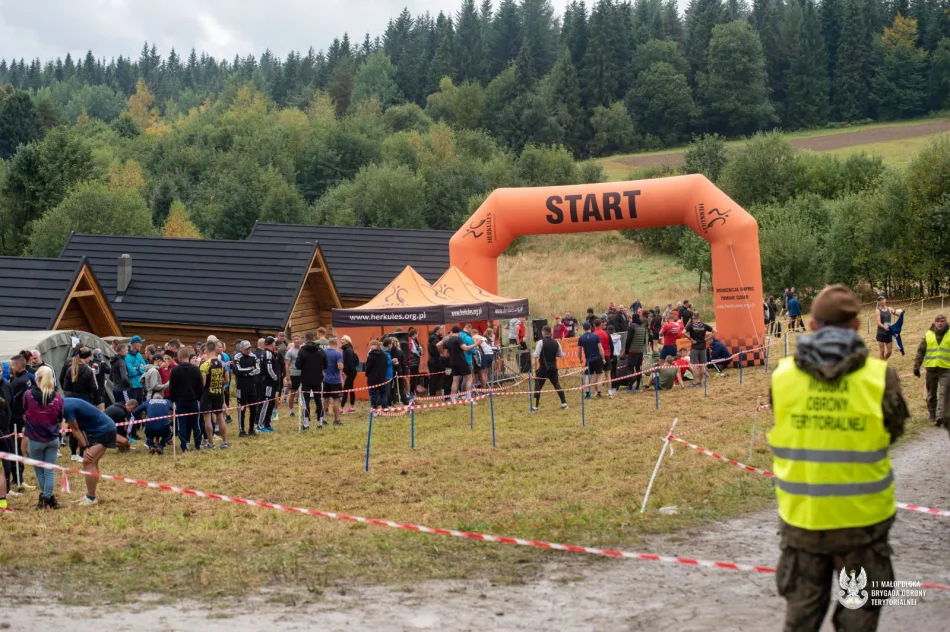 Blisko 300 terytorialsów na trasie biegu - zdjęcie 12