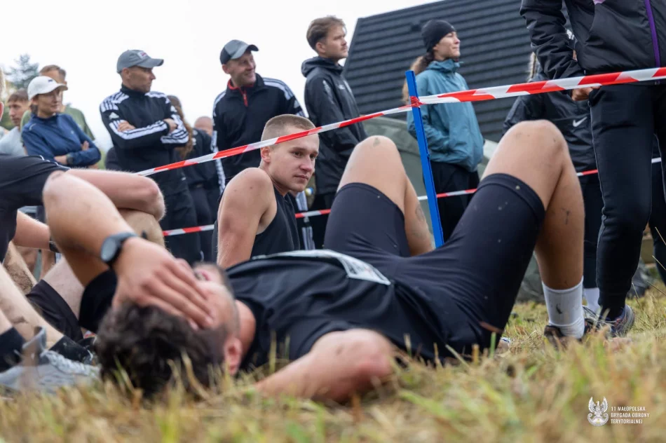 Blisko 300 terytorialsów na trasie biegu - zdjęcie 18