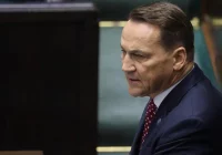 Sikorski: rosyjskie bombardowania Ukrainy wpływają na bezpieczeństwo Polaków - zdjęcie główne