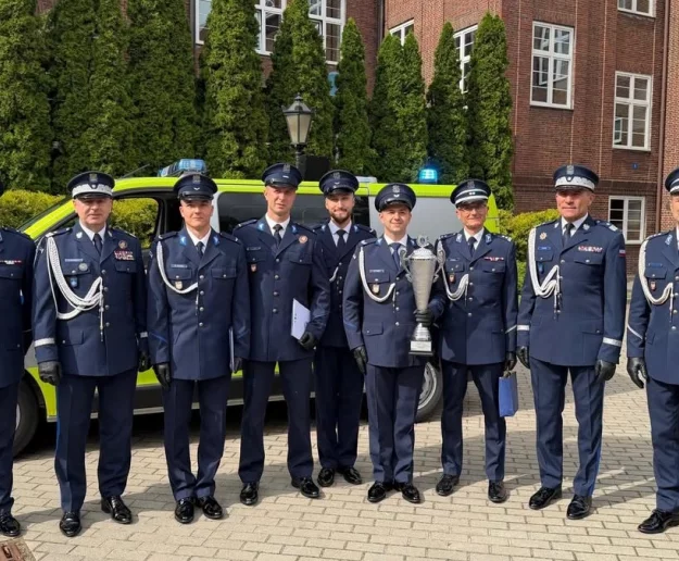 Limanowscy policjanci wicemistrzami Polski w turnieju "Patrol Roku" - zdjęcie główne