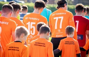 Turbacz wiceliderem. Drużyna z Beska poległa w Mszanie Dolnej. - Zdjęcie główne
