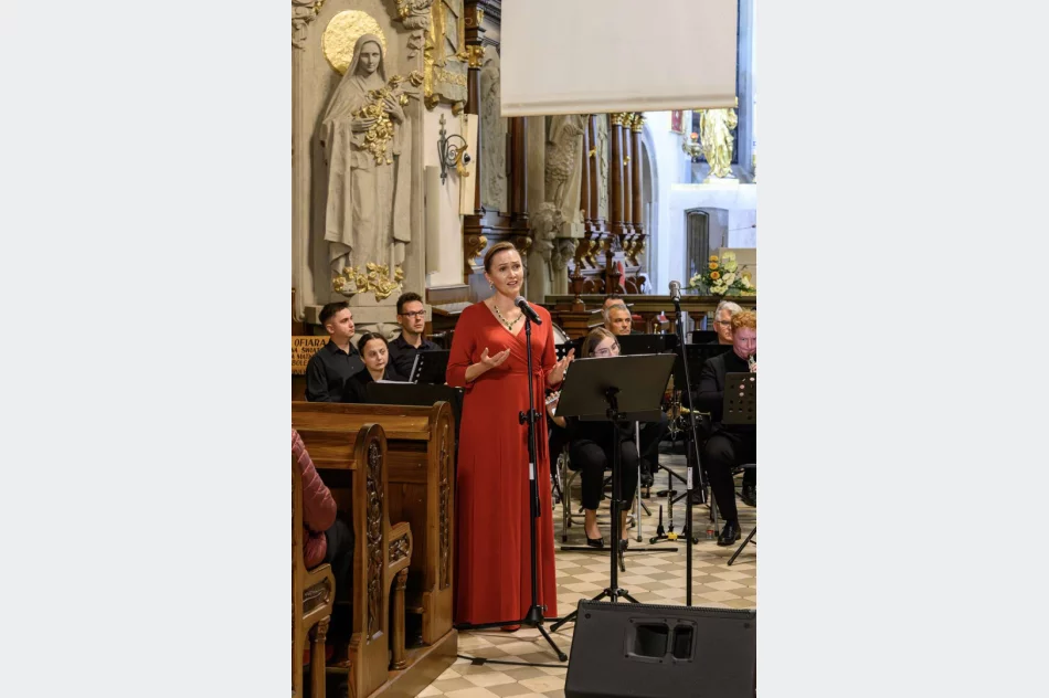 Wyjątkowy koncert „Totus Tuus Maria” odbył się w limanowskiej bazylice - zdjęcie 9