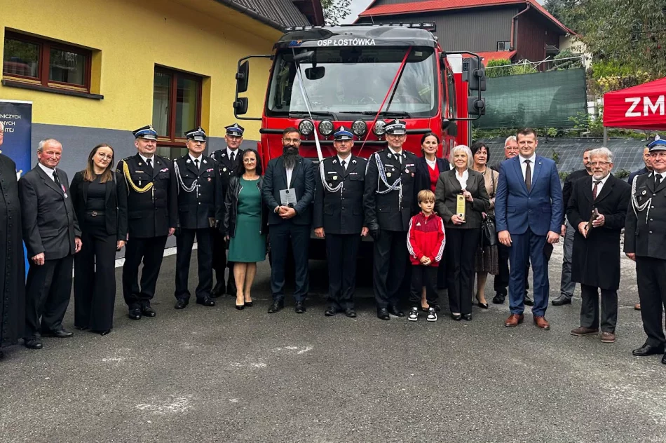 Nowy wóz ratowniczo-gaśniczy przekazany jednostce - zdjęcie 11