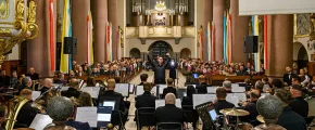 Koncert w bazylice na 60-lecie koronacji figury - zdjęcie główne