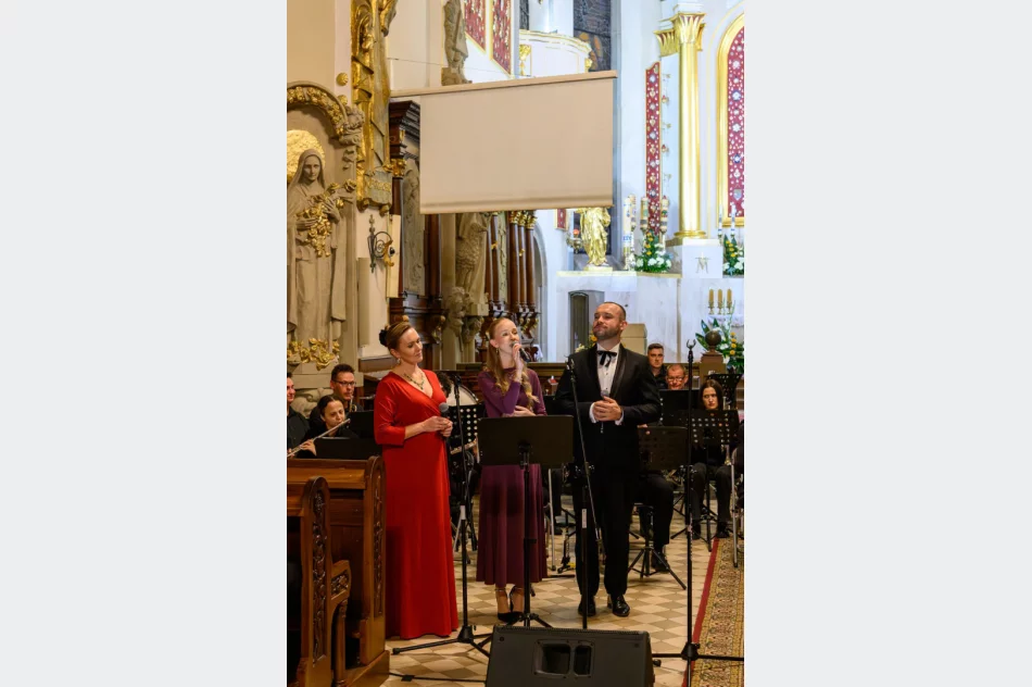 Koncert w bazylice na 60-lecie koronacji figury - zdjęcie 2
