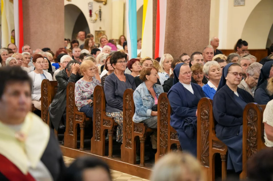 Bp Jeż na rozpoczęcie odpustu: "teren jest zaminowany" - zdjęcie 10