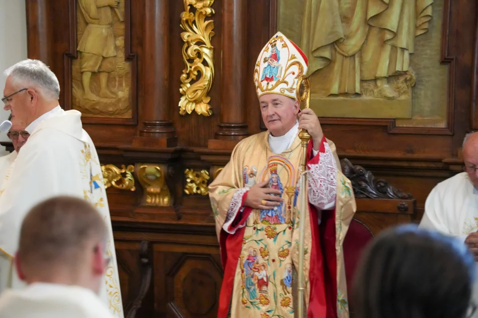 Bp Jeż na rozpoczęcie odpustu: "teren jest zaminowany" - zdjęcie 16