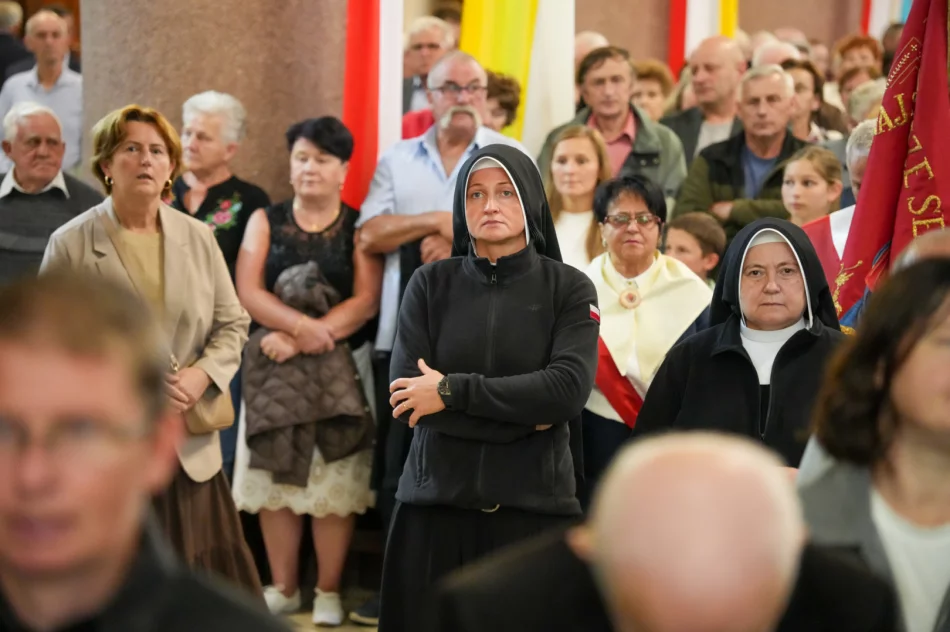 Bp Jeż na rozpoczęcie odpustu: "teren jest zaminowany" - zdjęcie 28
