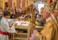 Bp Jeż na rozpoczęcie odpustu: "teren jest zaminowany" - zdjęcie główne