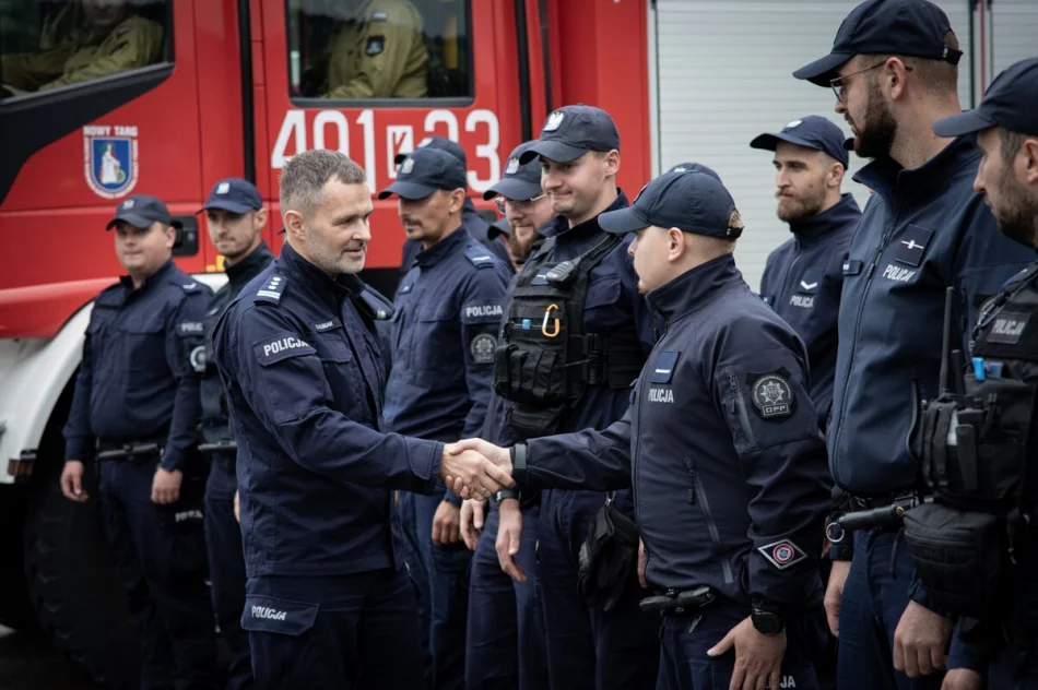 Pożar, podejrzany pakunek, ewakuacja – ćwiczenia służb (ZDJĘCIA) - zdjęcie 2
