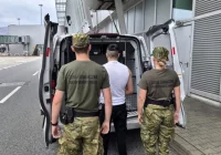 Przestępca seksualny deportowany z kraju - zdjęcie główne
