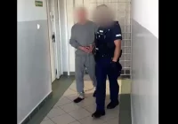 Zarzuty usiłowania zabójstwa po ataku nożem. Dwóch mężczyzn ciężko rannych - zdjęcie główne