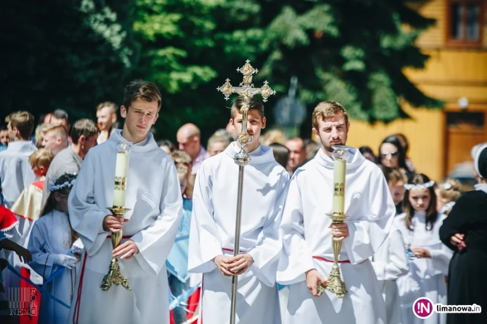 Uroczyste procesje - obchody Bożego Ciała w Tymbarku i Limanowej 2017 - zdjęcie 1