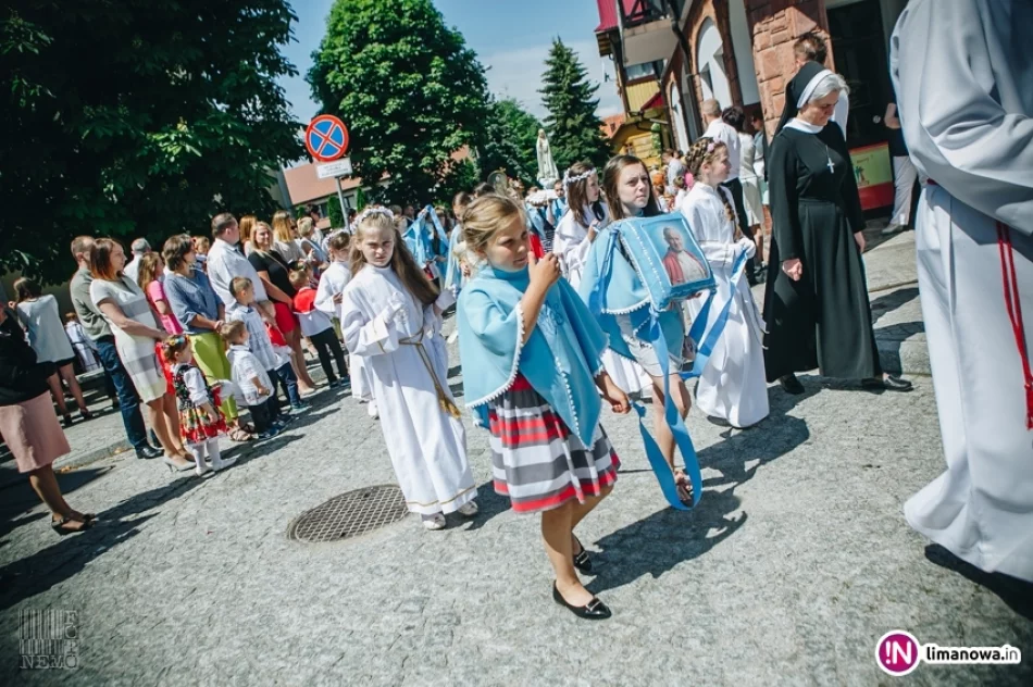 Uroczyste procesje - obchody Bożego Ciała w Tymbarku i Limanowej 2017 - zdjęcie 3