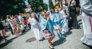 Rzesze wiernych na ulicach (zdjęcia) - zdjęcie 3