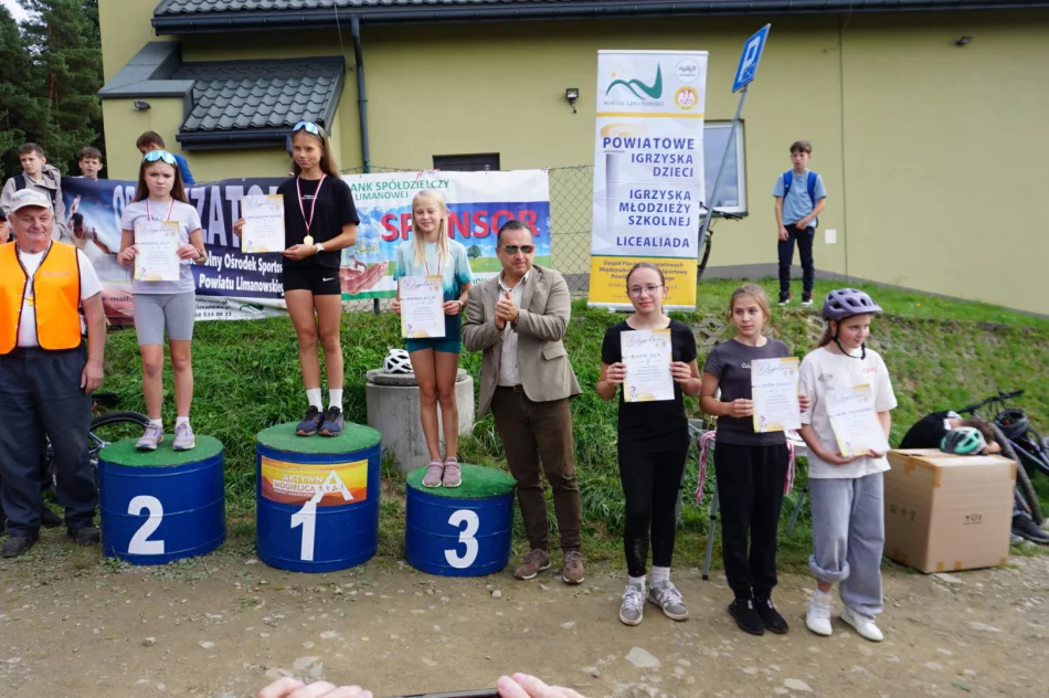  Kolarska rywalizacja szkół w Zalesiu - zdjęcie 4
